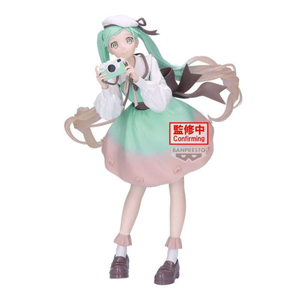 Hatsune Miku - Camera - Holiday Memories Figure (Banpresto) — product image 1