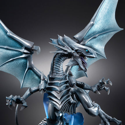 Yu-Gi-Oh! Duel Monsters - Blue-Eyes White Dragon (Holographic Edition) - Art Works Monsters Figure (MegaHouse) — product image 2